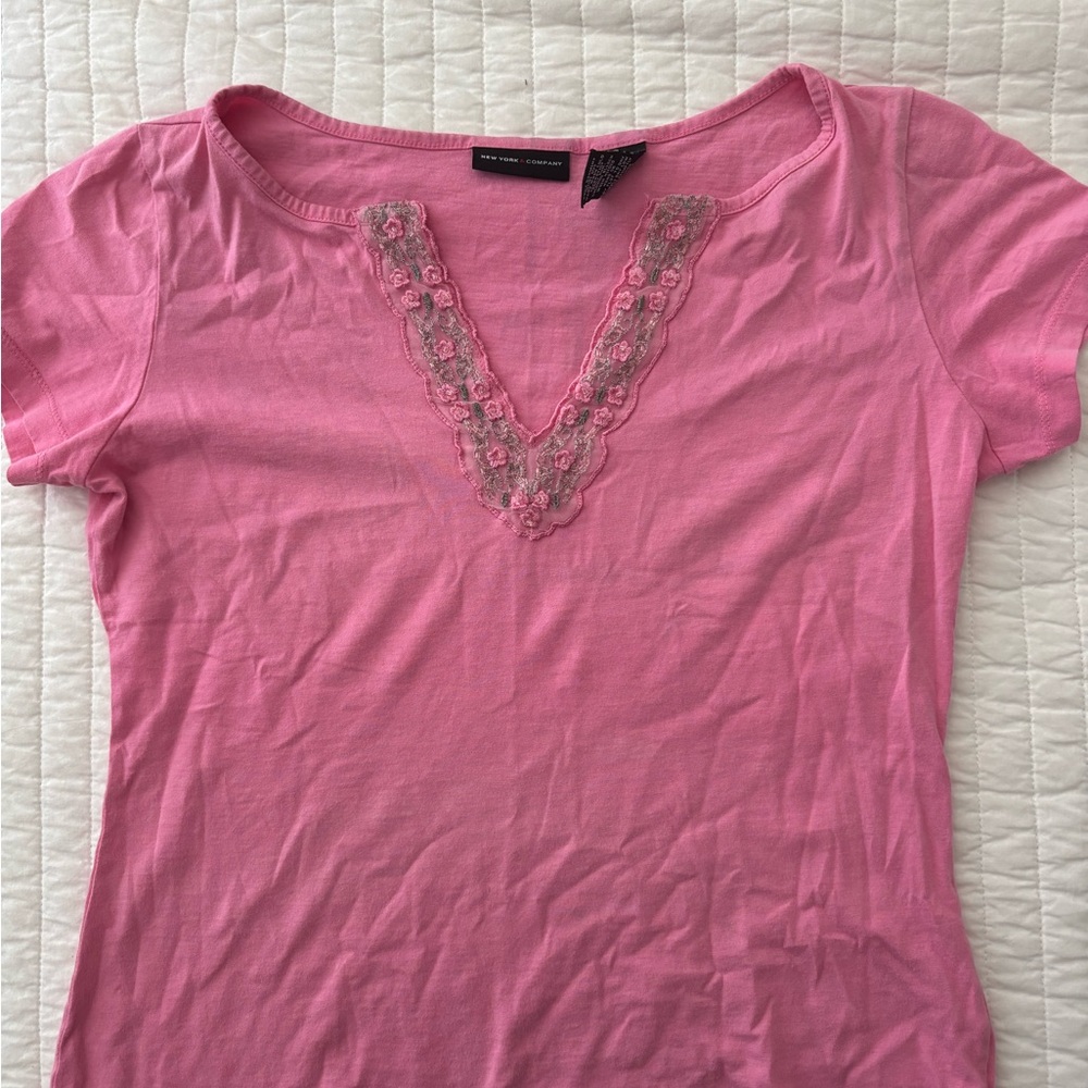 New York & Company Pink V-Neck Lace Trim Short Sleeve Tee